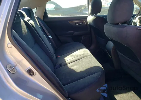 2015 Nissan Altima 2.5 z USA, uszkodzony, nr VIN 1N4AL3AP9FC143423